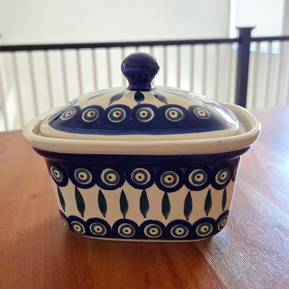 Polish Boleslawiec Pottery Handmade Butter Tub 2 Cup Capacity Peacock Pattern - Picture 1 of 9